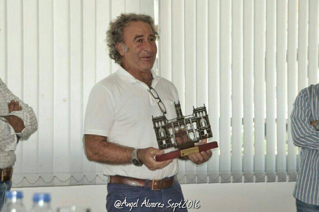 Alfonso Lubian recibió el trofeo Diego Criado del Rey