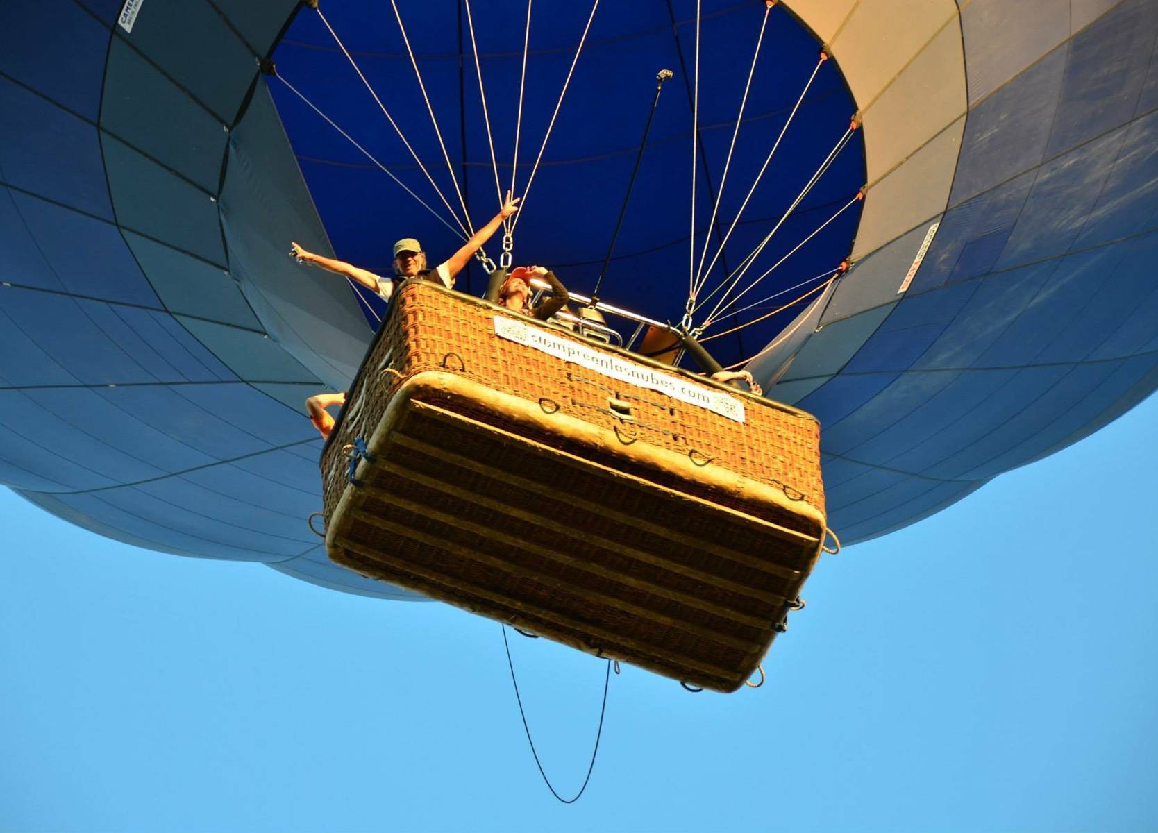 ABOUT US: MEET YOUR HOT AIR BALLON PILOTS