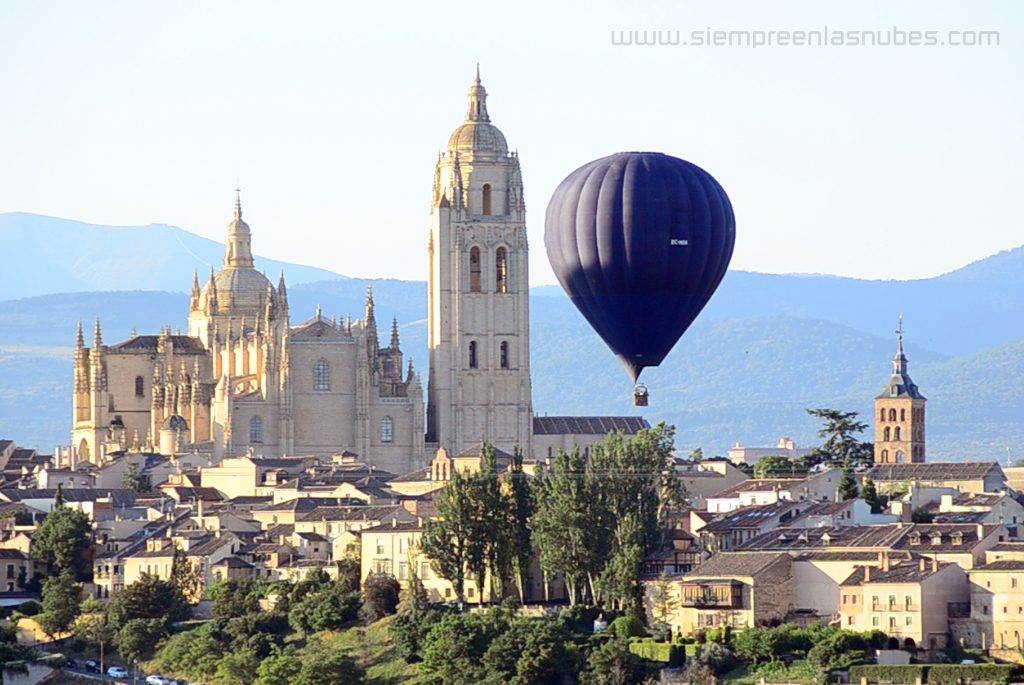 Volando en globo en Segovia
