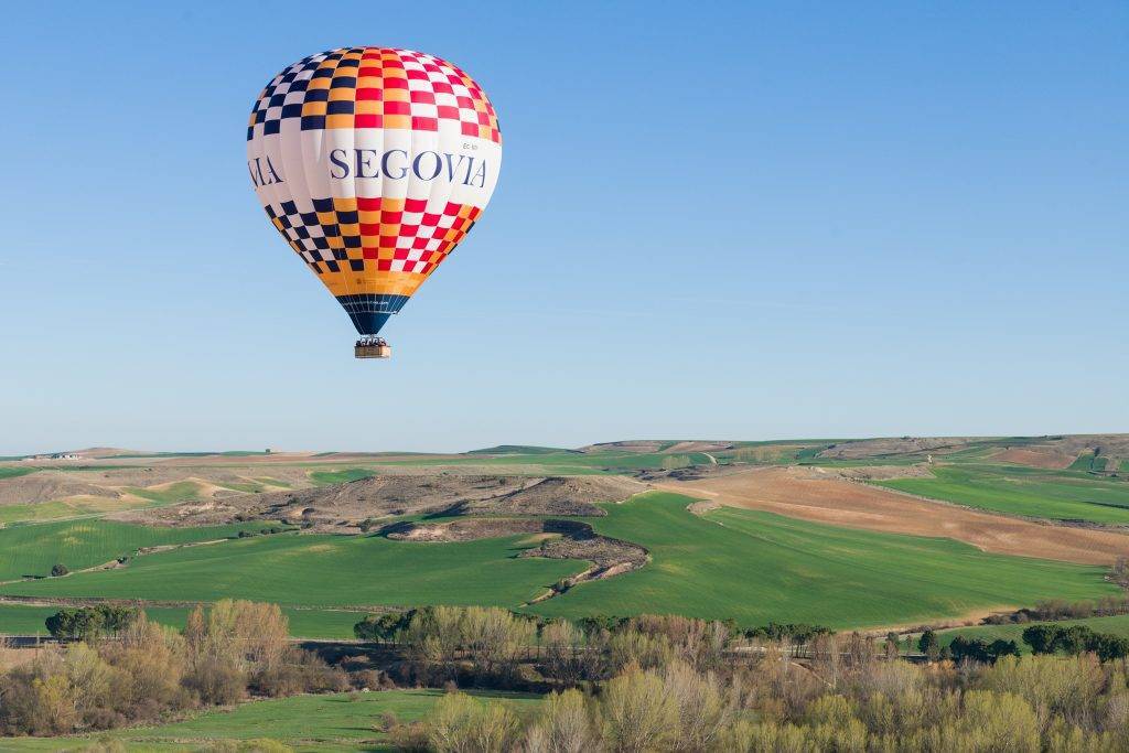 Globo aerostatico publicitario y accesible de Segovia