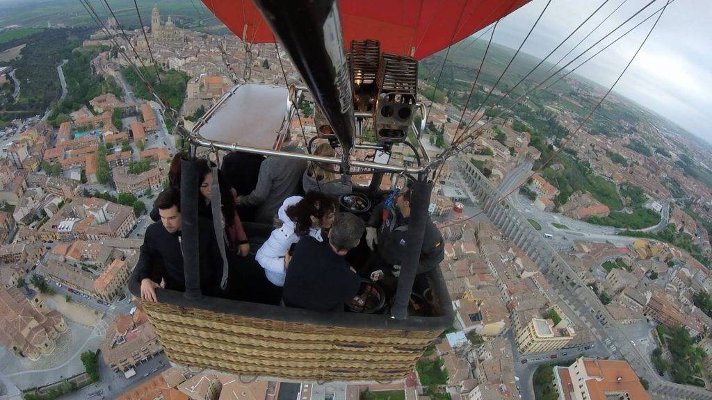volando en globo en Segovia