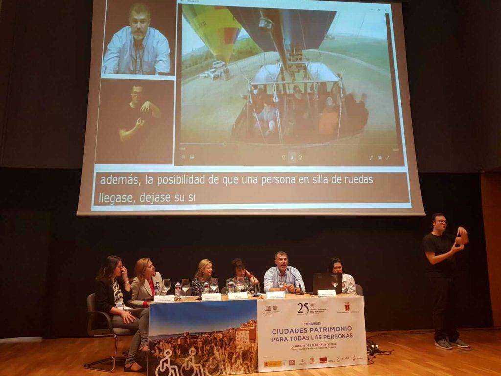 Presentación del globo accesible de Segovia en el congreso 