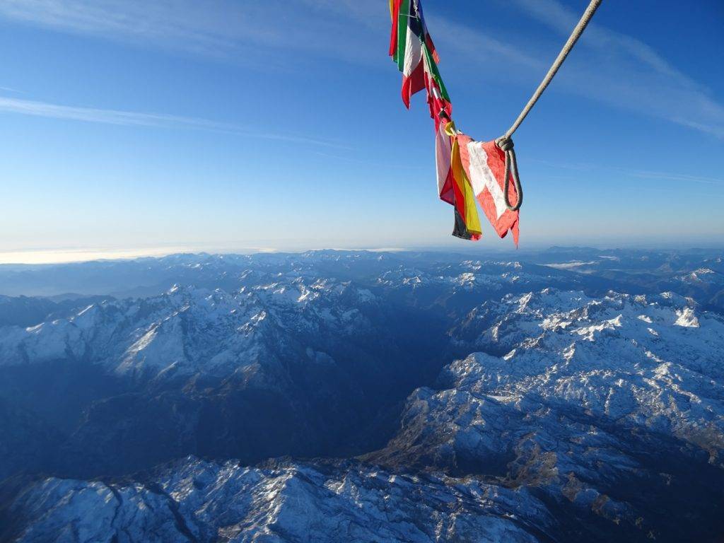 Aproximándonos a las primeras cumbres nevadas